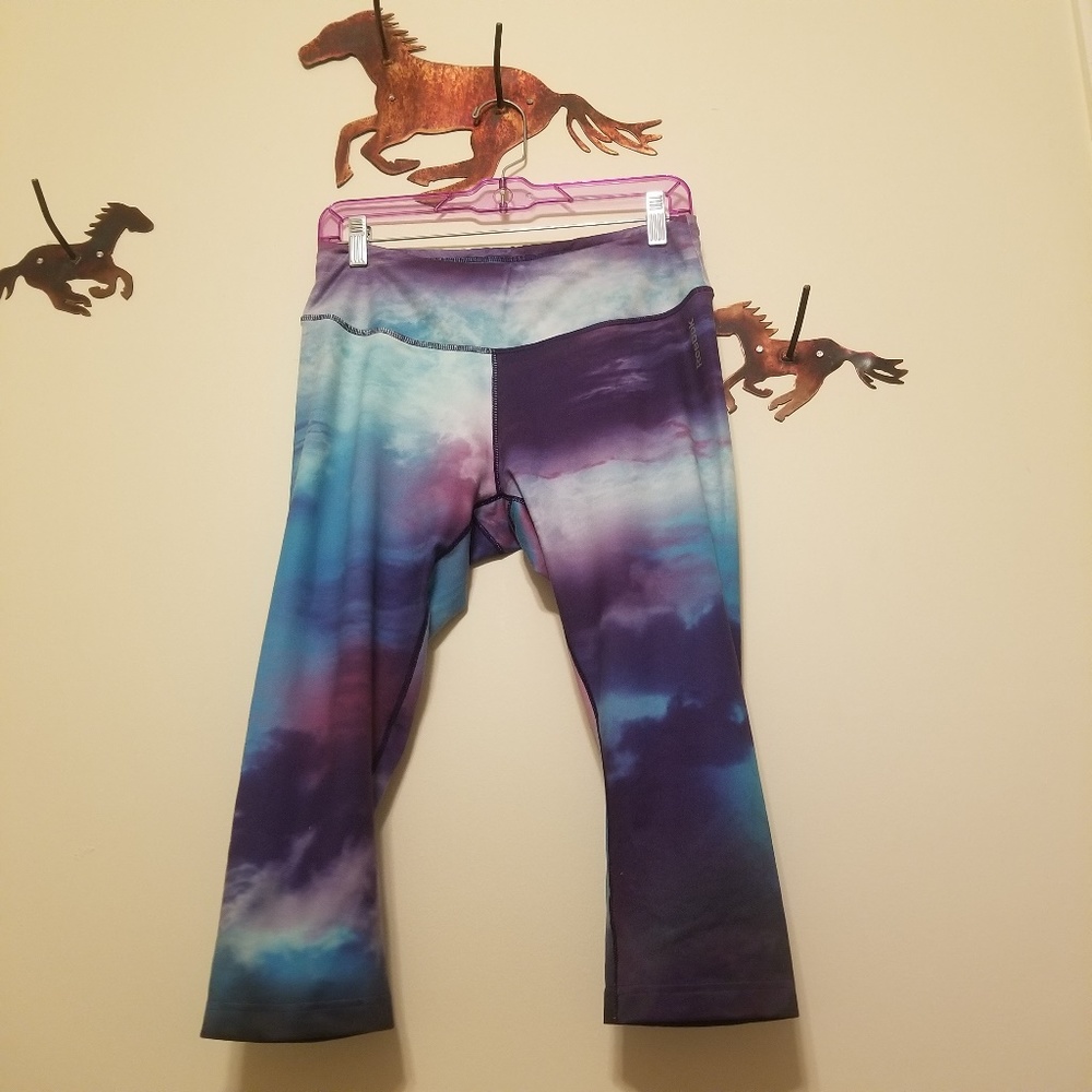 Watercolor Reebok compression crop tights
